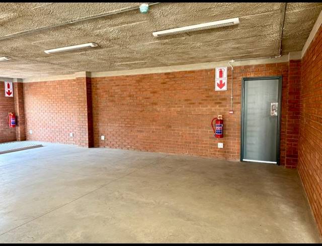 INDUSTRIAL PROPERTY TO RENT IN MAGNA VIA INDUSTRIAL